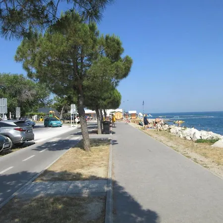 Apartma Aleks *